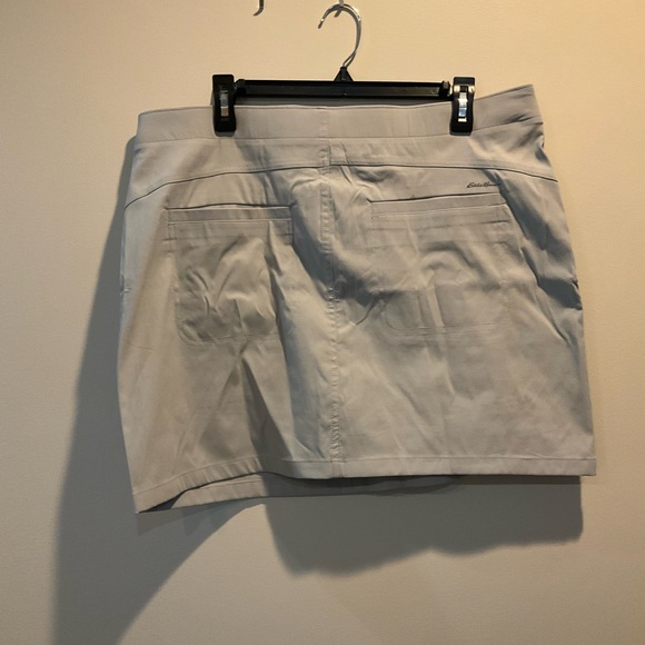 Eddie Bauer | Patch Pocket Skort | Size 14| SPF 50 | Jersey Lined Skort - Picture 3 of 6
